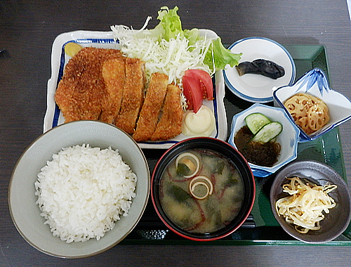 ロースとんかつともずくの酢の物 ロースとんかつともずくの酢の物