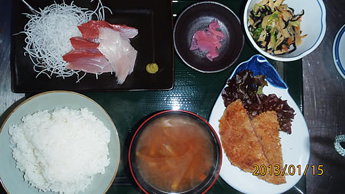 石巻産ブリのお刺身とひじきの煮物 石巻産ブリのお刺身とひじきの煮物