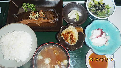 石巻産なめた鰈の煮付けと鮹の酢の物 石巻産なめた鰈の煮付けと鮹の酢の物